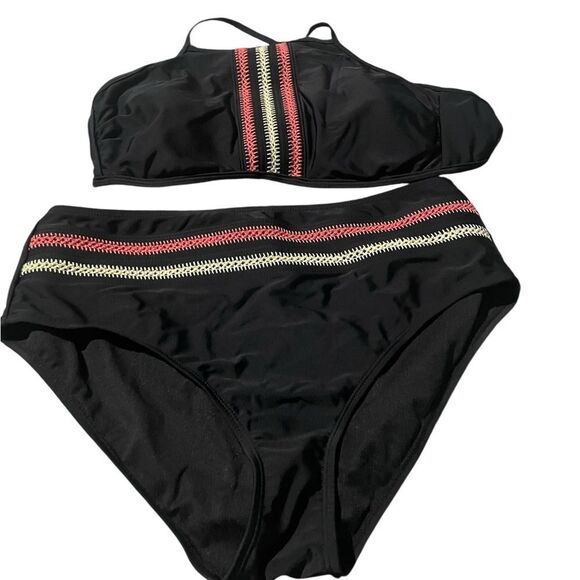 True Craft Black Bikini Set with Striped Detail size large like new see pics - Picture 1 of 2